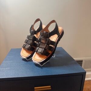 Madewell black fisherman sandals, Size 7
